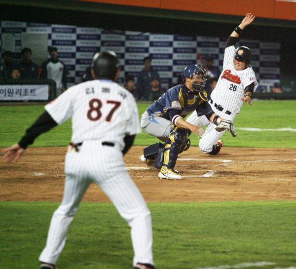 전준우선수의 역전 싹쓸이 3루타